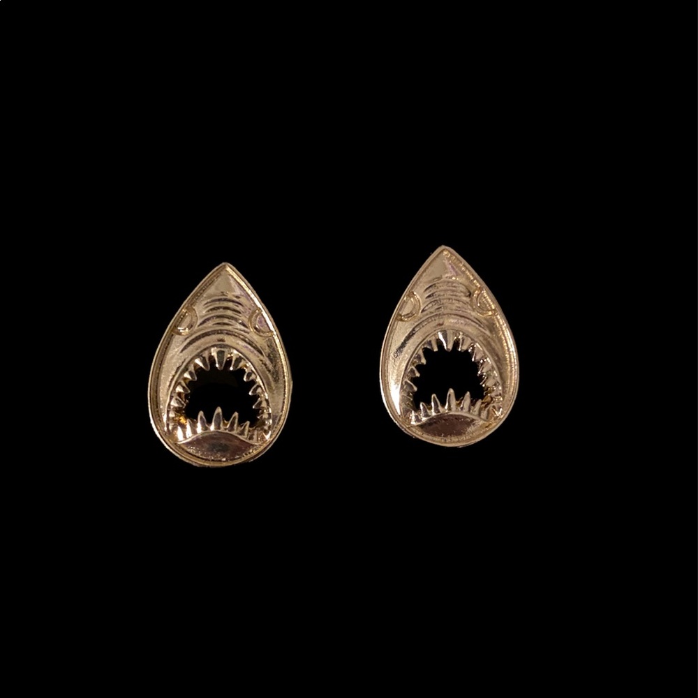 Bundle 3/$15! Gold shark gauges/plugs. 00-7/16” or 10-11 mm.